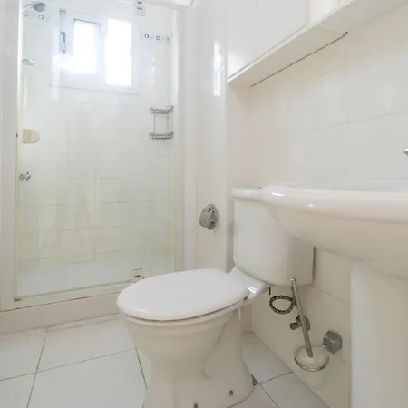 Capers 度假居 拉基