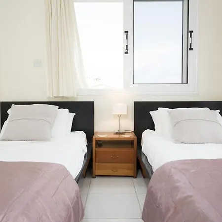 度假居 Capers 拉基