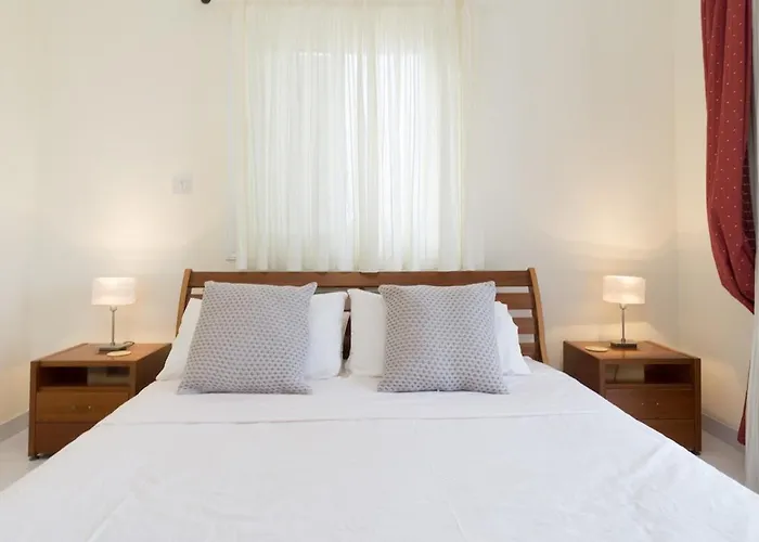 Holiday home Capers Lachi